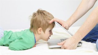 بحث.. الإكتئاب و العدوانية مرتبطان بعدد ساعات مشاهدة الشاشات الإلكترونية