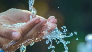 نسبة تزويد المناطق القروية بالماء الصالح للشرب تصل ل 98.4 %  