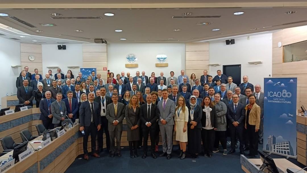 وزارة النقل واللوجيستيك تشارك في اجتماع للتخطيط لنظام الطيران