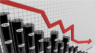 بعد تصريحات ترامب ..أسعار النفط تتراجع بأكثر من 4.6 بالمائة