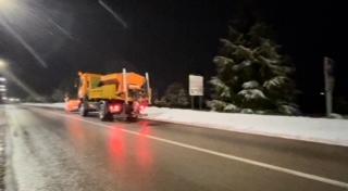 إفران .. جنود الثلج في حالة تأهب لضمان تحسين حركة المرور