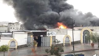 طنجة.. حريق مهول يلتهم سوق القرب بني مكادة ويخلف خسائر مادية جسيمة