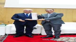 هام للصناع التقليديين.. توقيع اتفاقية بين الوزارة الوصية و بريد المغرب للحصول على بطاقة مهنية رقمية