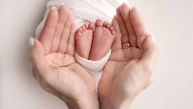 في اليوم العالمي للقابلات..”المُوَلّدة المغربية” حارسة الحياة من رحم التحديات