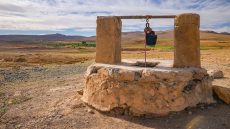 إقليم تيزنيت.. تلويث المياه الجوفية بالدجاج النافق يصل إلى قبة البرلمان 