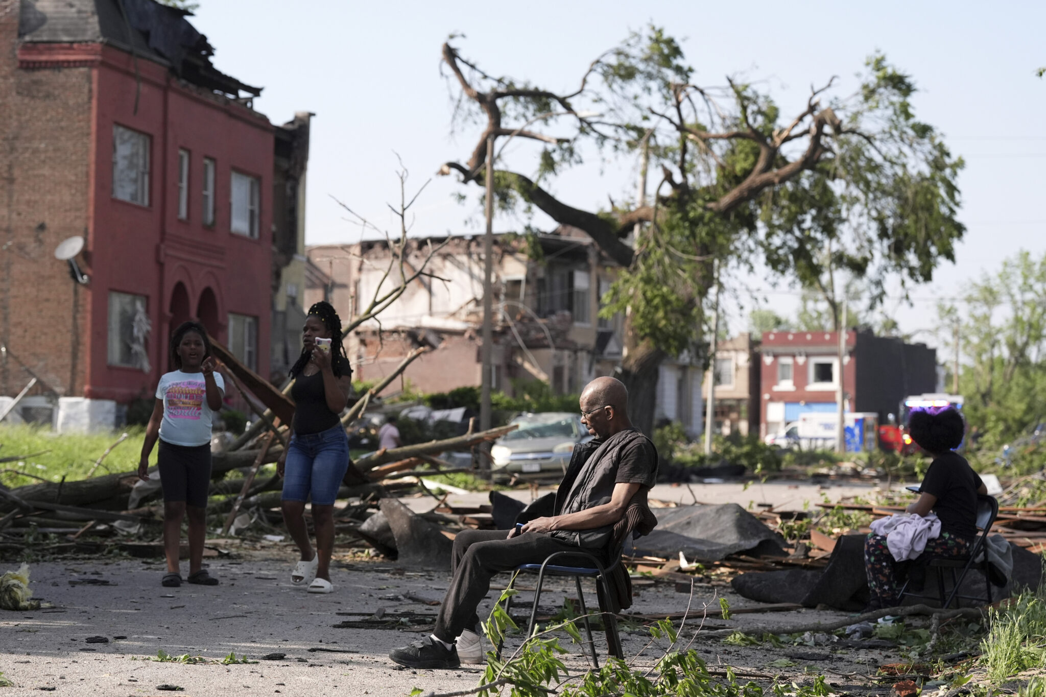 أعاصير قاتلة تجتاح كنتاكي وميسوري وتخلف 21 قتيلا