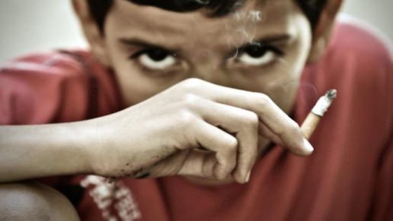 أمام نصف مليون قاصر مدخن في المغرب.. مطالب بتشديد قانون مكافحة التدخين