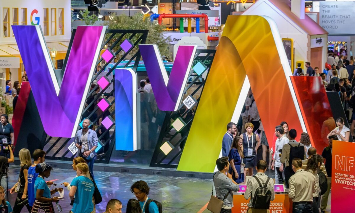 شباب مغربي في قلب التحول الرقمي: حضور وازن في “فيفا تيك” بباريس