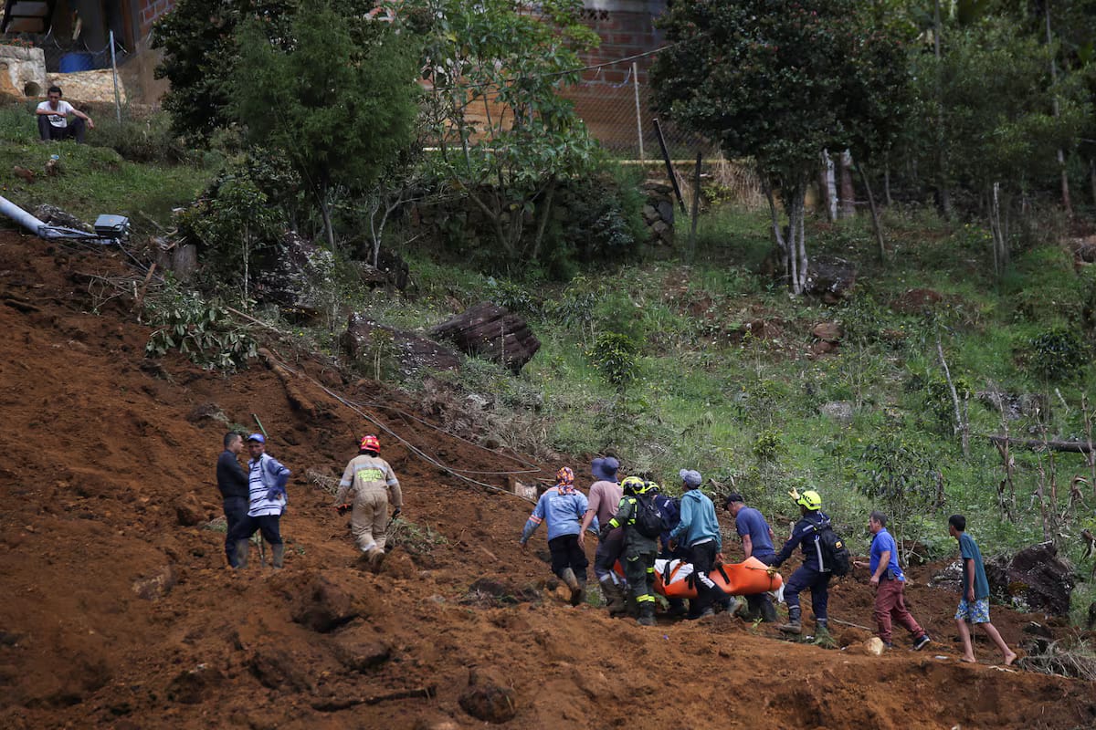 انهيار أرضي يودي بحياة 11 شخصا في كولومبيا