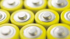 الصين تطور بطارية ليثيوم لا تحترق