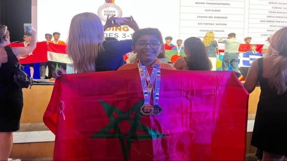 الطفل المغربي آدم غيادي يتألق في أولمبياد STEM ببرشلونة ويحصد المركز الثاني في فئة البرمجة