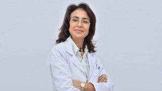 جِنان الزواقي أول مغربية وإفريقية تنضم للأكاديمية الإيبيرو-أمريكية للصيدلة