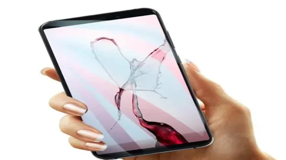 تقرير دولي: 87% من النساء يمتلكن هاتفا محمولا مقارنة بـ 93% من الرجال