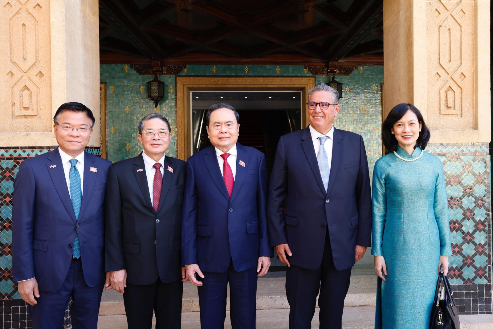 تعاون اقتصادي: رئيس الحكومة يجري مباحثات مع رئيس الجمعية الوطنية لفيتنام