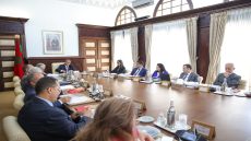 اتخاذ حزمة قرارات:  إجراء مسح لتحديد المناطق النائية التي تعاني ضعف أو غياب شبكة المواصلات