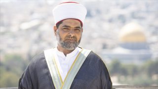 عمر الكسواني مدير المسجد الأقصى يثمن عاليا مبادرة الملك بإرسال مساعدة إنسانية وطبية عاجلة