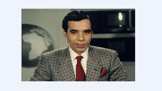 وفاة علي حسن.. صوت “سينما الخميس” يغيب عن الشاشة والمشهد الإعلامي المغربي