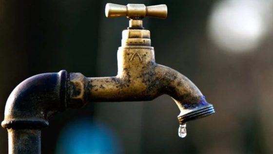 ضعف الصبيب وانقطاع الماء يربكان حياة الأسر بحي أندلس الرحمة