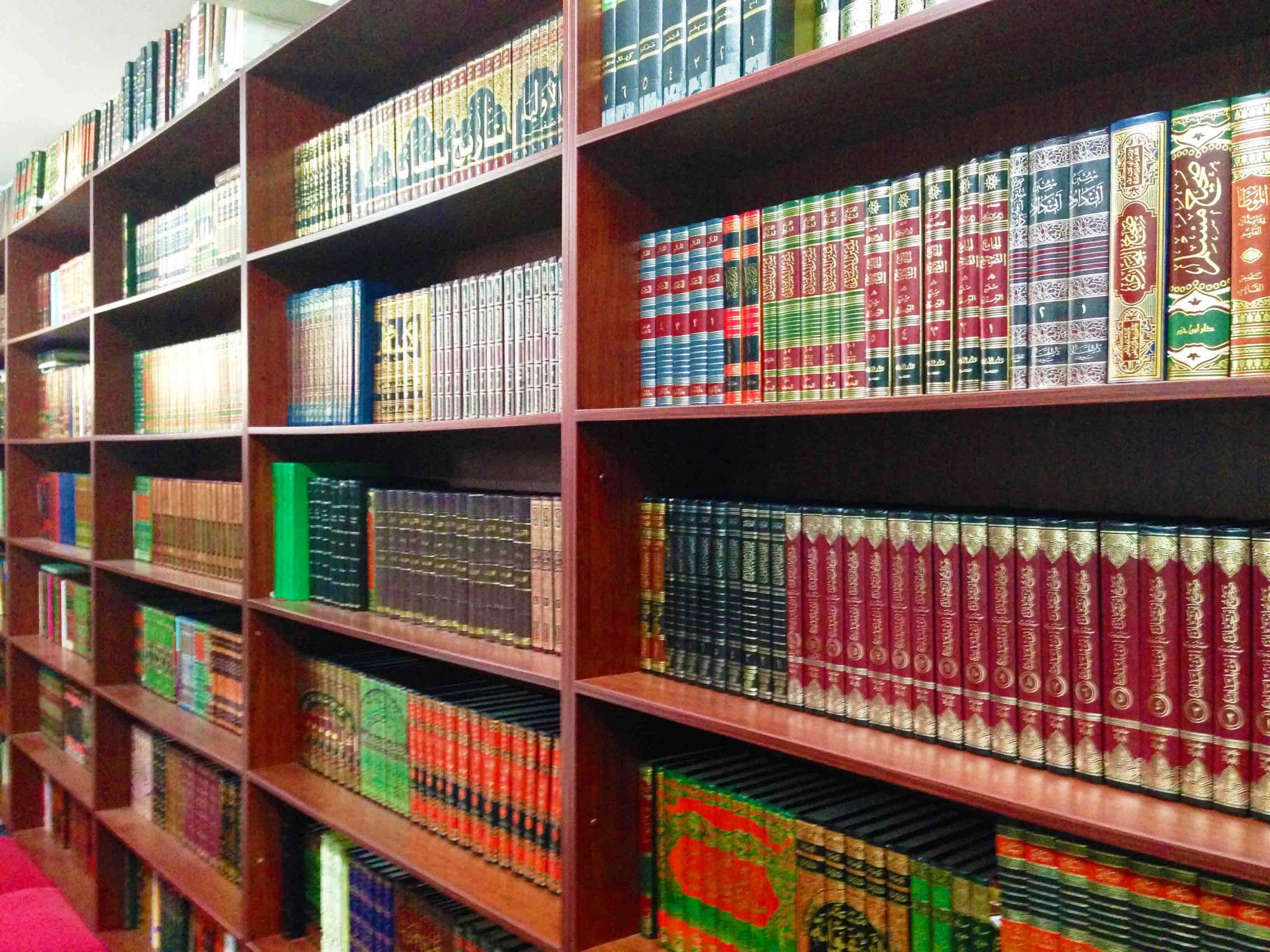 المعهد الملكي للبحث في تاريخ المغرب يفتح باب نشر أطروحات جامعية تتناول مغرب ما بعد 1956