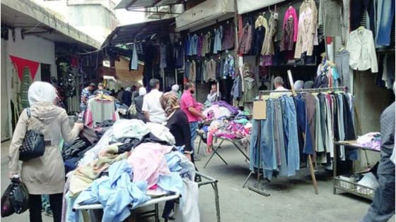 من حاويات أوروبا إلى أسواق المغرب.. كيف تصنع “ملابس البال” اقتصاد الظل