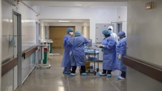 وزارة الصحة تطلق حملـــة توظيـــف تهـــم 800 منصـــب لفائـــدة أطـــر هيئة الممـــرضـــين وتقنيـــــي الصحـــة
