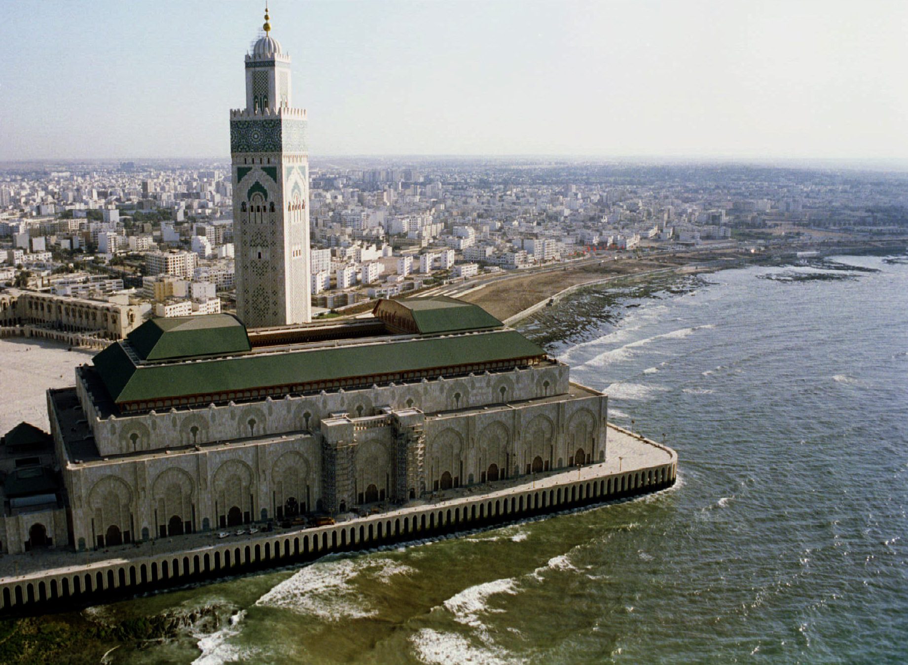 كيف أعاد مسجد الحسن الثاني تعريف العمارة الساحلية الحديثة ؟