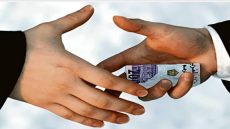 بلاغات المواطنين تفضح الرشوة: 61 حالة تلبس أمام القضاء في سنة واحدة