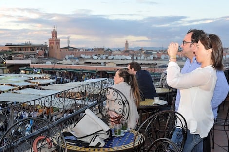 مراكش تودع 2025 تحت الأضواء .. عاصمة البهجة تجذب سياح العالم ومشاهيره