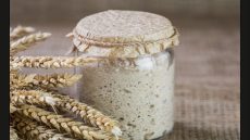 الخميرة البلدية: ذاكرة المطبخ المغربي ومادة غذائية واقتصادية مستدامة