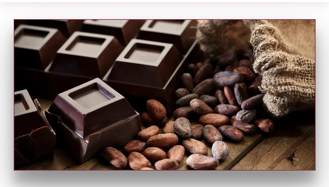 هل تبطئ الشوكولاتة الداكنة الشيخوخة؟ دراسة علمية تربط “الثيوبرومين” بتباطؤ العمر البيولوجي