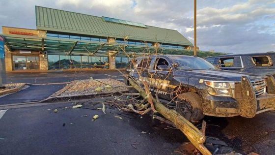 أعاصير مدمرة تضرب ولاية ميشيغان الأميركية وتخلف قتلى وجرحى  